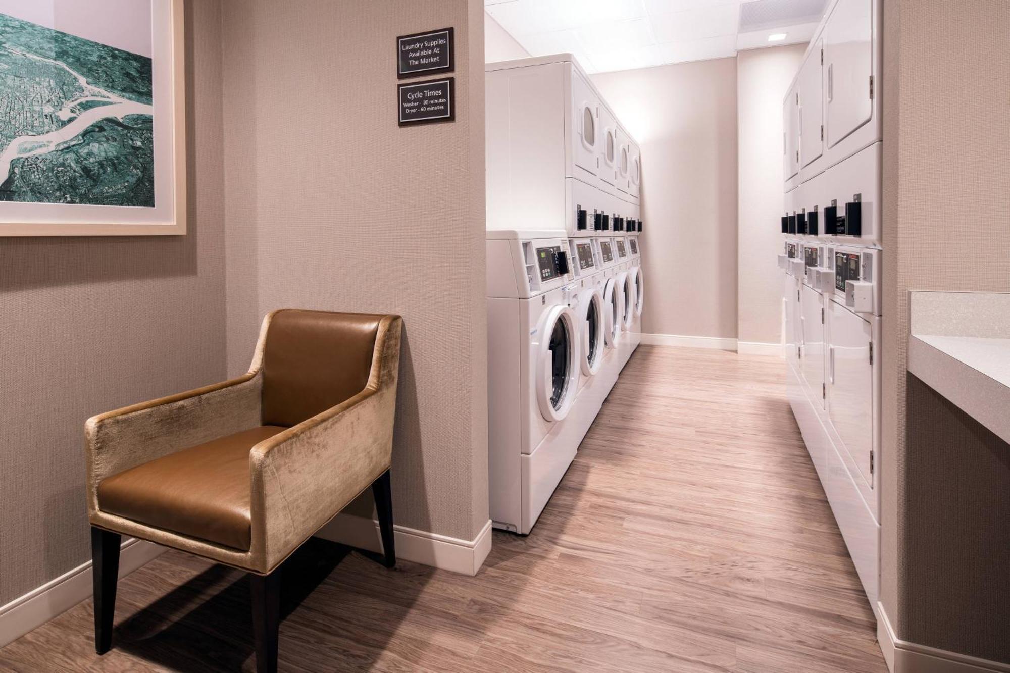 Residence Inn Washington Capitol Hill/Navy Yard Екстер'єр фото